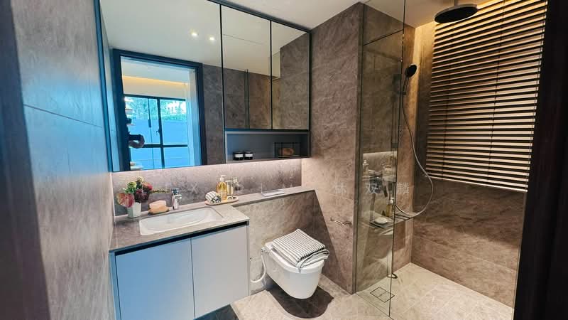 Dunearn House, 760 Dunearn Road, 3 Bedrooms, 872 sqft, Condominium For Sale, by Lex Lim 林双麟, 500203119 - Bathroom - PropertyGuru.com.sg