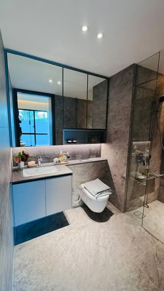 Dunearn House, 760 Dunearn Road, 3 Bedrooms, 872 sqft, Condominium For Sale, by Lex Lim 林双麟, 500203119 - Bathroom - PropertyGuru.com.sg