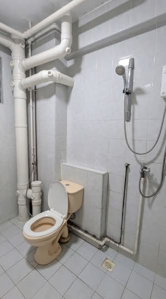 511 Woodlands Drive 14, 511 Woodlands Drive 14, 3 Bedrooms, 1,152 sqft, HDB Flat For Rent, by Wilson Chia, 500203121 - Bathroom - PropertyGuru.com.sg