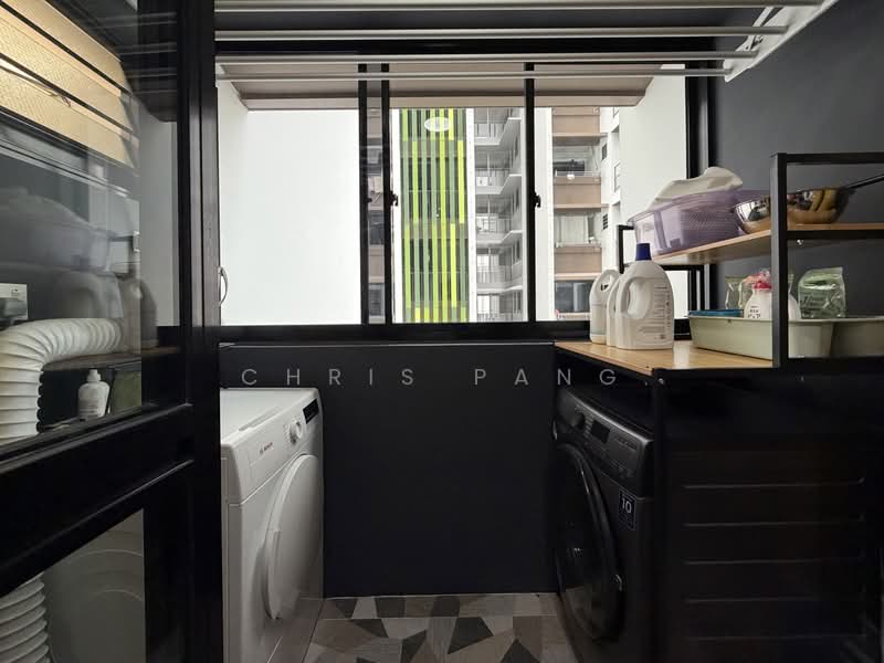 605A Tampines Street 61, 605A Tampines Street 61, 3 Bedrooms, 990 sqft, HDB Flat For Sale, by Chris Pang, 500203125 - Balcony - PropertyGuru.com.sg