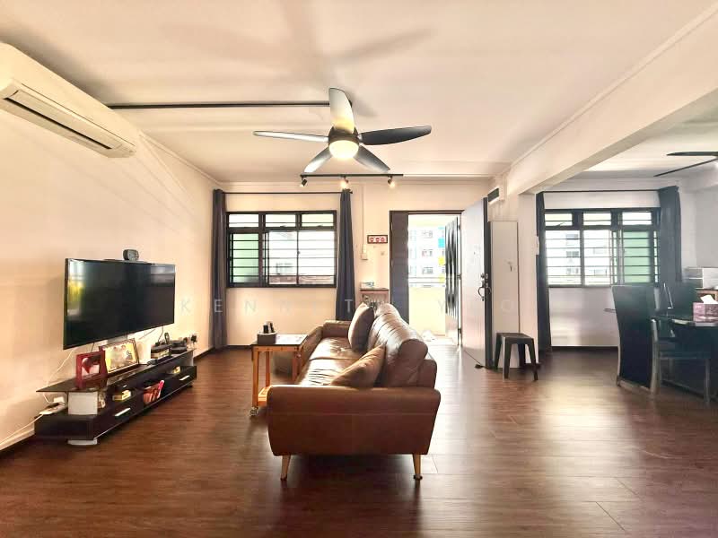 667 Choa Chu Kang Crescent, 667 Choa Chu Kang Crescent, 3 Bedrooms, 1,098 sqft, HDB Flat For Sale, by Kenneth Yeo, 500203142 - Living Room - PropertyGuru.com.sg