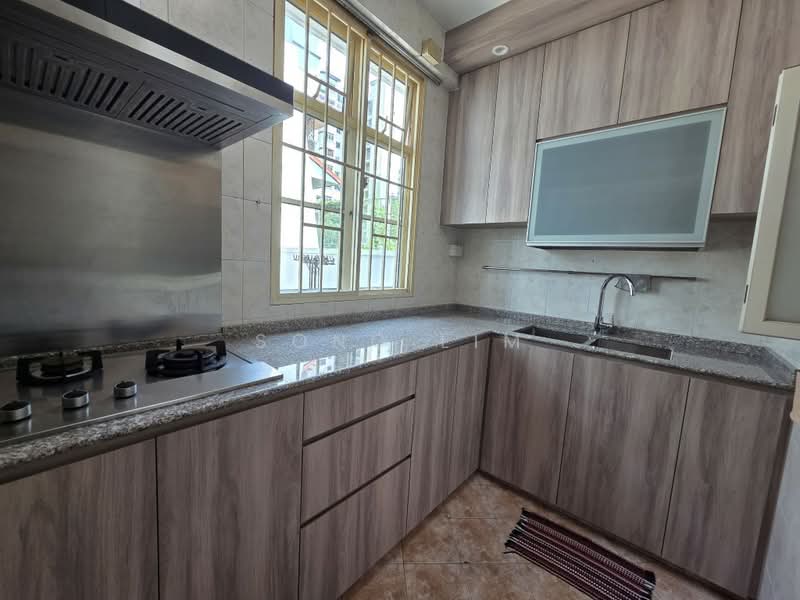 Lorong Lew Lian, Lorong Lew Lian, Lorong Ong Lye, Serangoon Central, Pillia Rd, Serangoon Ave 1, 6 Bedrooms, 3,200 sqft, Semi-Detached House For Rent, by Song Lim, 500203144 - Kitchen - PropertyGuru.com.sg
