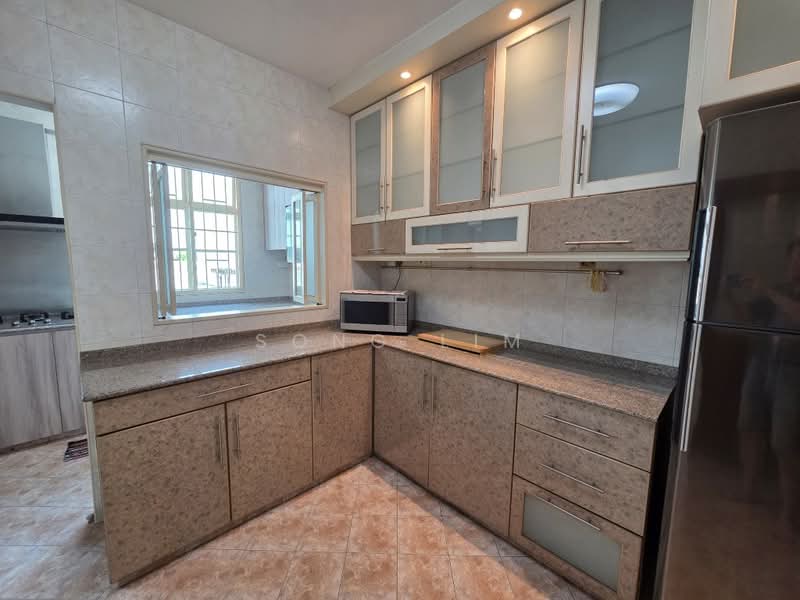 Lorong Lew Lian, Lorong Lew Lian, Lorong Ong Lye, Serangoon Central, Pillia Rd, Serangoon Ave 1, 6 Bedrooms, 3,200 sqft, Semi-Detached House For Rent, by Song Lim, 500203144 - Kitchen - PropertyGuru.com.sg