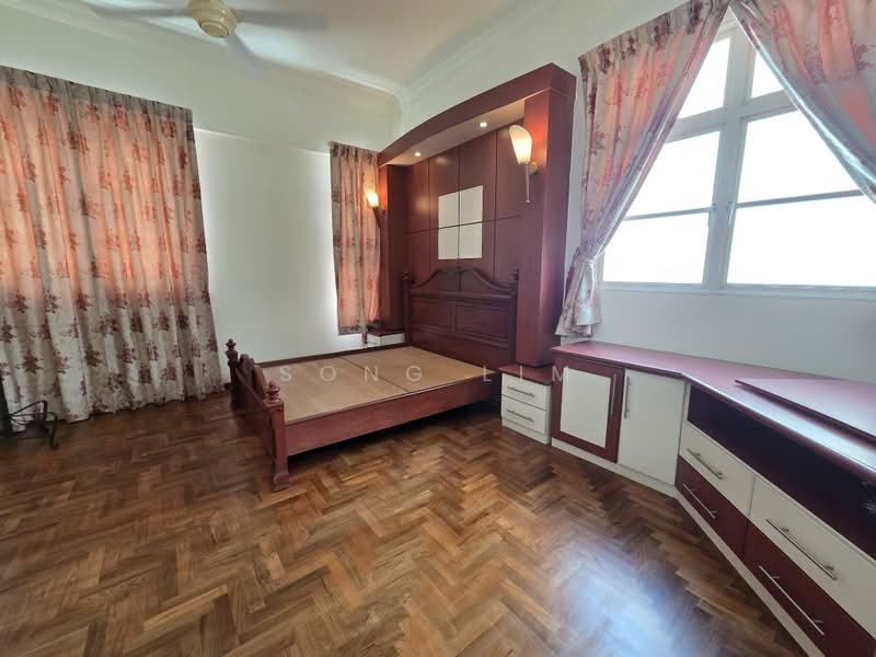 Lorong Lew Lian, Lorong Lew Lian, Lorong Ong Lye, Serangoon Central, Pillia Rd, Serangoon Ave 1, 6 Bedrooms, 3,200 sqft, Semi-Detached House For Rent, by Song Lim, 500203144 - Bedroom - PropertyGuru.com.sg