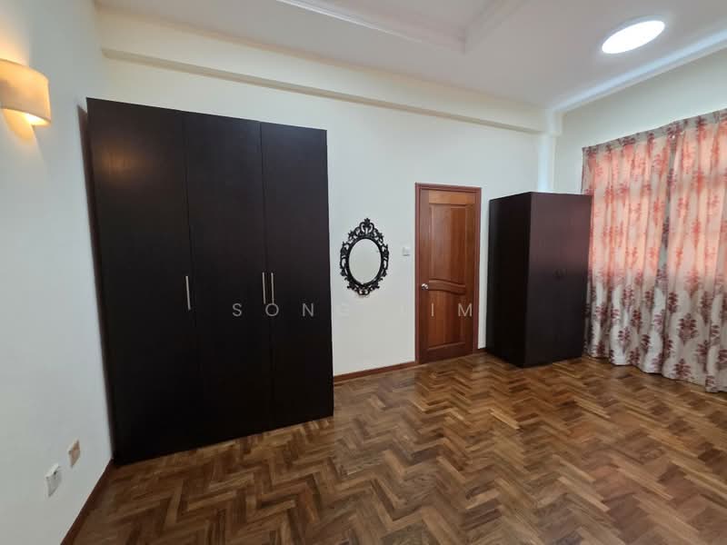 Lorong Lew Lian, Lorong Lew Lian, Lorong Ong Lye, Serangoon Central, Pillia Rd, Serangoon Ave 1, 6 Bedrooms, 3,200 sqft, Semi-Detached House For Rent, by Song Lim, 500203144 - Bedroom - PropertyGuru.com.sg
