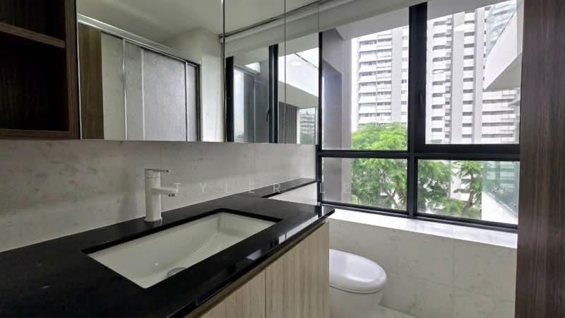 The Trizon, 8 Ridgewood Close, 2 Bedrooms, 1,012 sqft, Condominium For Sale, by Tyler Lee, 500203146 - Bathroom - PropertyGuru.com.sg