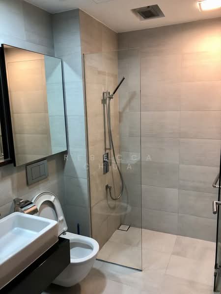 16 @ Amber, 16 Amber Road, 1 Bedroom, 420 sqft, Condominium For Sale, by Rebecca Chua, 500203152 - Bathroom - PropertyGuru.com.sg