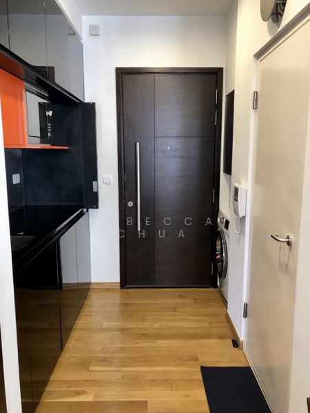16 @ Amber, 16 Amber Road, 1 Bedroom, 420 sqft, Condominium For Sale, by Rebecca Chua, 500203152 - Entrance - PropertyGuru.com.sg
