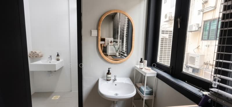 Boat Quay Circular Road #02❤️Raffles Places MRT⭐️Shophouse. Simple layout❤️Office/ shop /others!, Boat Quay, 1,000 sqft, Shop / Shophouse For Rent, by Sophia Ho, 500203165 - Bathroom - CommercialGuru.com.sg