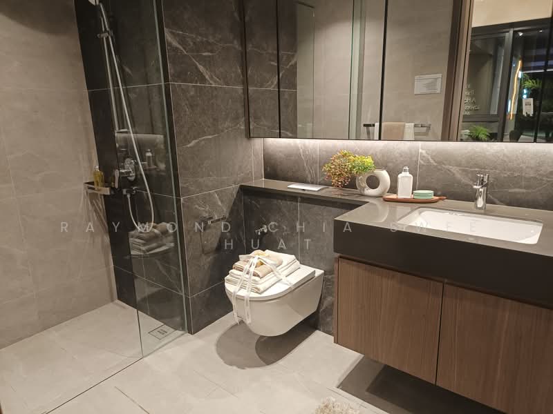 Hillock Green, 22-28 Lentor Central, 2 Bedrooms, 818 sqft, Condominium For Sale, by Raymond Chia Swee Huat, 500203170 - Bathroom - PropertyGuru.com.sg