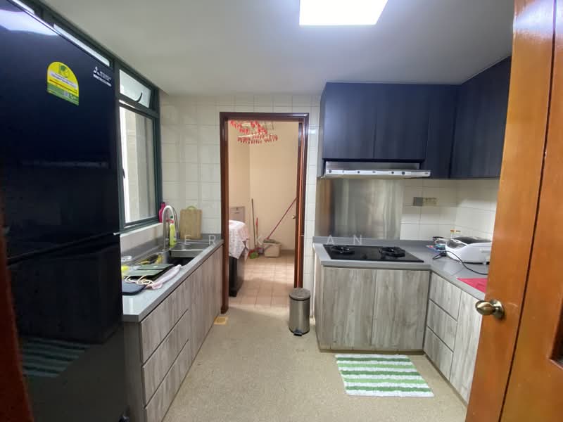 Summerdale, 2 Boon Lay Drive, Room Rental, 150 sqft, Condominium For Rent, by Erik Tan, 500203191 - Kitchen - PropertyGuru.com.sg