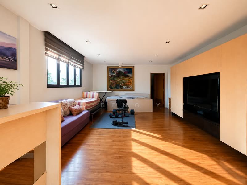 ⭐⭐ ⭐ Rare Freehold D15 Detached Gem with Private Pool in Keris Estate ⭐ ⭐ ⭐, Marine Parade Road / East Coast Road, 5 Bedrooms, 6,572 sqft, Detached House For Sale, by Ong Beng Yew, 500203208 - Living Room - PropertyGuru.com.sg