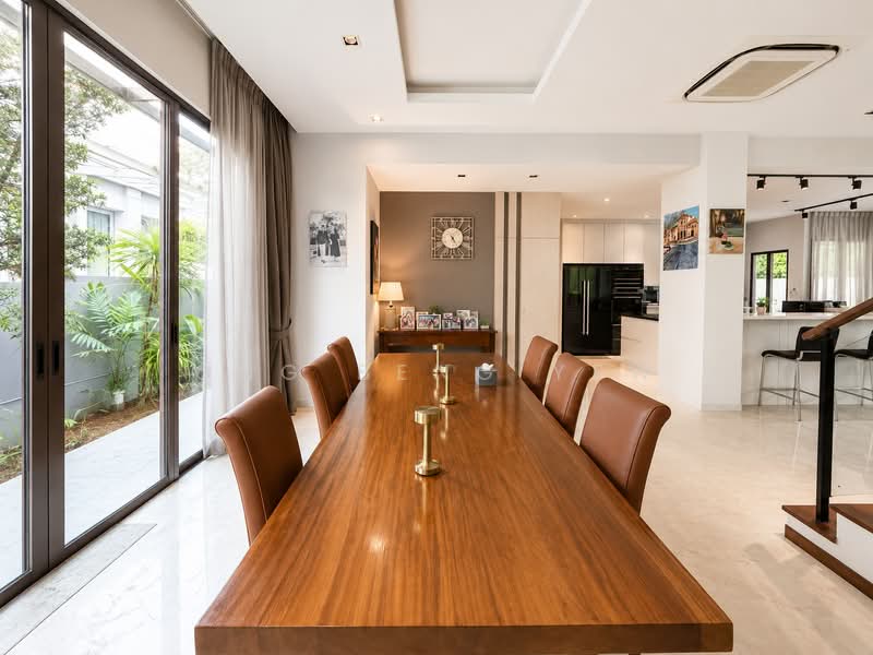 ⭐⭐ ⭐ Rare Freehold D15 Detached Gem with Private Pool in Keris Estate ⭐ ⭐ ⭐, Marine Parade Road / East Coast Road, 5 Bedrooms, 6,572 sqft, Detached House For Sale, by Ong Beng Yew, 500203208 - Dining Room - PropertyGuru.com.sg