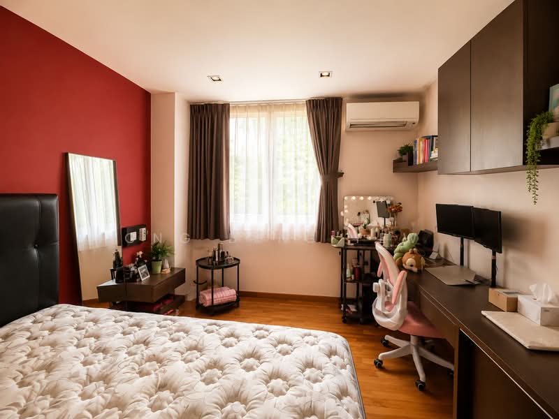 ⭐⭐ ⭐ Rare Freehold D15 Detached Gem with Private Pool in Keris Estate ⭐ ⭐ ⭐, Marine Parade Road / East Coast Road, 5 Bedrooms, 6,572 sqft, Detached House For Sale, by Ong Beng Yew, 500203208 - Bedroom - PropertyGuru.com.sg