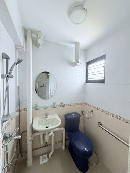 202 Marsiling Drive, 202 Marsiling Drive, 2 Bedrooms, 732 sqft, HDB Flat For Sale, by Jane Francis, 500203216 - Master Bathroom - PropertyGuru.com.sg