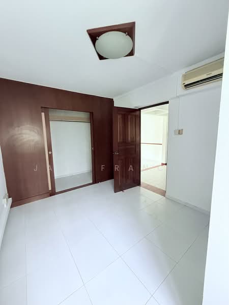 202 Marsiling Drive, 202 Marsiling Drive, 2 Bedrooms, 732 sqft, HDB Flat For Sale, by Jane Francis, 500203216 - Master Bedroom - PropertyGuru.com.sg