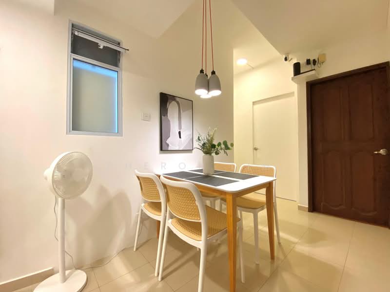 International Plaza, 10 Anson Road, Room Rental, 120 sqft, Apartment For Rent, by Pheron Lim, 500203221 - Dining Room - PropertyGuru.com.sg