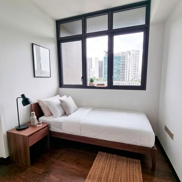 Pullman Residences, 18 Dunearn Road, 2 Bedrooms, 667 sqft, Condominium For Sale, by Adrian Lim, 500203229 - Bedroom - PropertyGuru.com.sg
