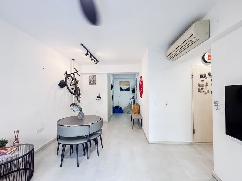 138D Yuan Ching Road, 138D Yuan Ching Road, 3 Bedrooms, 979 sqft, HDB Flat For Sale, by Andrew Yek, 500203251 - Living Room - PropertyGuru.com.sg