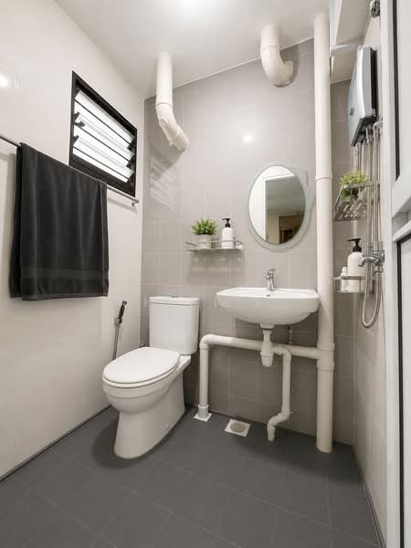 222 Jurong East Street 21, 222 Jurong East Street 21, 2 Bedrooms, 721 sqft, HDB Flat For Rent, by Nikki B., 500203255 - Bathroom - PropertyGuru.com.sg