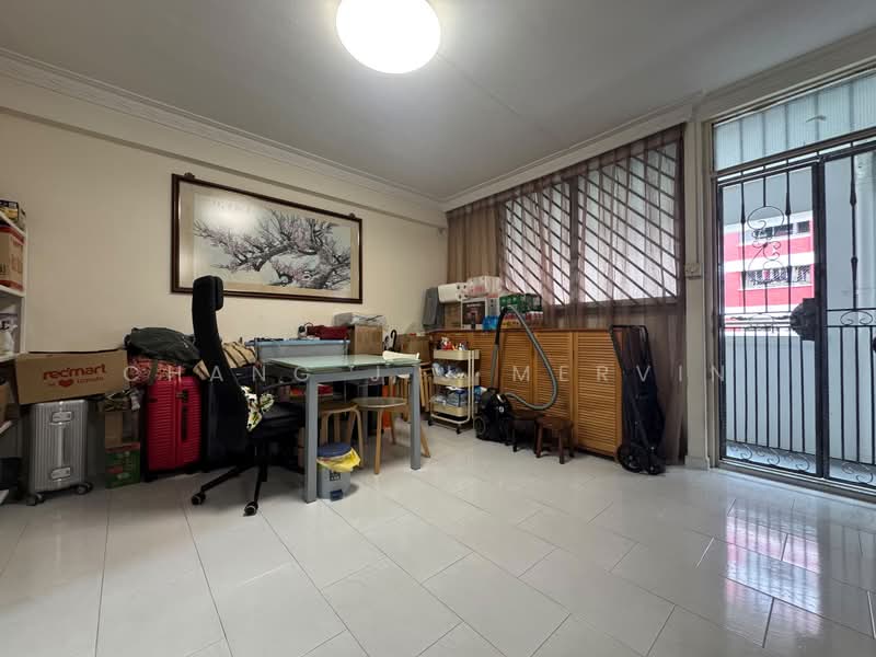 12 Toh Yi Drive, 12 Toh Yi Drive, 3 Bedrooms, 1,119 sqft, HDB Flat For Sale, by Chang J J Mervin, 500203258 - Living Room - PropertyGuru.com.sg