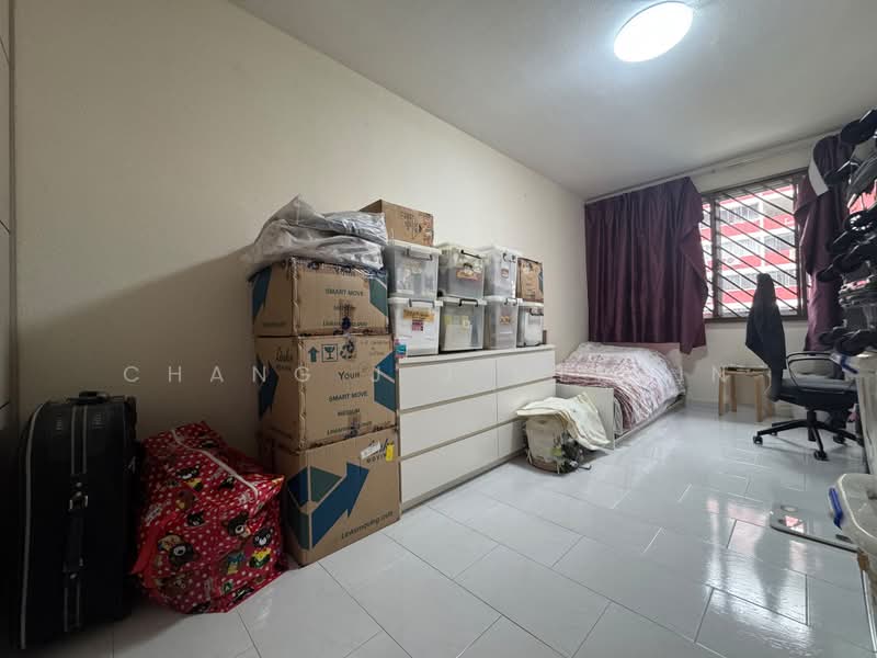 12 Toh Yi Drive, 12 Toh Yi Drive, 3 Bedrooms, 1,119 sqft, HDB Flat For Sale, by Chang J J Mervin, 500203258 - Bedroom - PropertyGuru.com.sg