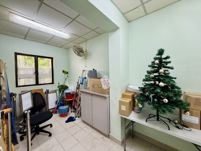 Retail Space @ Tanjong Katong Road, Tanjong Katong Road, 902 sqft, Shop / Shophouse For Rent, by Linda Ong, 500203261 - Interior - CommercialGuru.com.sg
