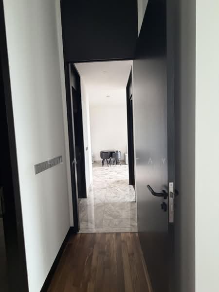 Martin Modern, 10 Martin Place, 2 Bedrooms, 764 sqft, Apartment For Rent, by Elaine Tay, 500203264 - Corridor - PropertyGuru.com.sg