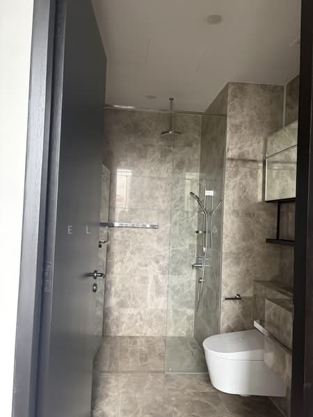 Martin Modern, 10 Martin Place, 2 Bedrooms, 764 sqft, Apartment For Rent, by Elaine Tay, 500203264 - Bathroom - PropertyGuru.com.sg