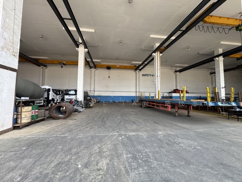 Ground Floor I Ceiling 12m I Workshop I, Boon Lay / Jurong / Tuas, 11,000 sqft, Factory / Workshop (B2) For Rent, by Gabriel Tan 陈玟志, 500203267 - Interior - CommercialGuru.com.sg