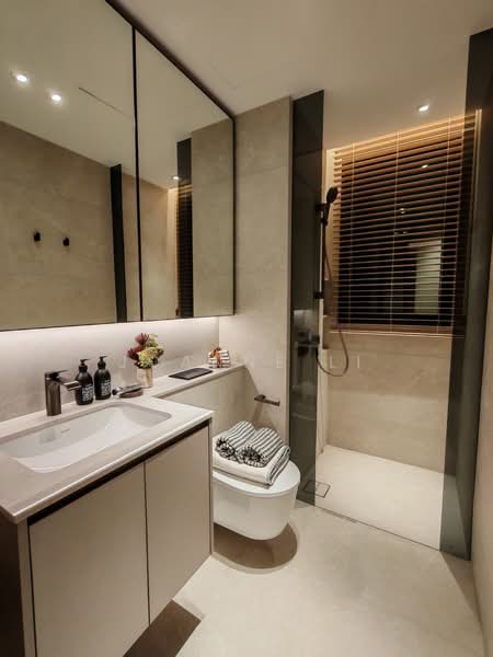 Pinetree Hill, 36 Pine Grove, 5 Bedrooms, 1,733 sqft, Condominium For Sale, by Joanne Li, 500203289 - Bathroom - PropertyGuru.com.sg