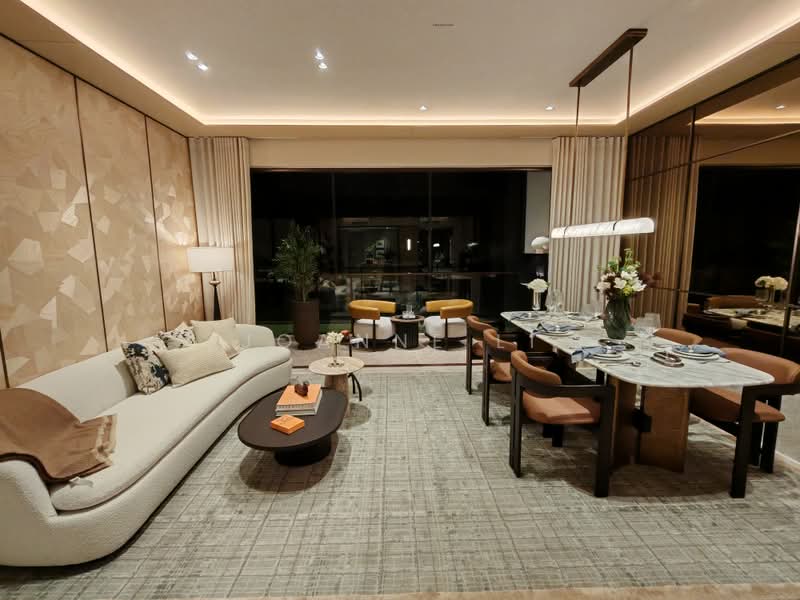 Pinetree Hill, 36 Pine Grove, 5 Bedrooms, 1,733 sqft, Condominium For Sale, by Joanne Li, 500203289 - Living Room - PropertyGuru.com.sg