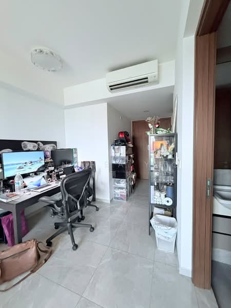 Stirling Residences, 21 Stirling Road, 2 Bedrooms, 678 sqft, Condominium For Rent, by Anthea Yeo 杨丽娇, 500203293 - Study - PropertyGuru.com.sg