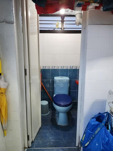 186 Boon Lay Avenue, 186 Boon Lay Avenue, 2 Bedrooms, 635 sqft, HDB Flat For Rent, by Jamilah Md Yusof, 500203294 - Bathroom - PropertyGuru.com.sg