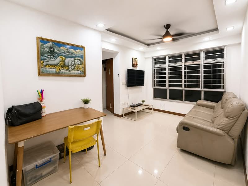 672B Edgefield Plains, 672B Edgefield Plains, 2 Bedrooms, 700 sqft, HDB Flat For Sale, by Wells Lim, 500203304 - Living Room - PropertyGuru.com.sg
