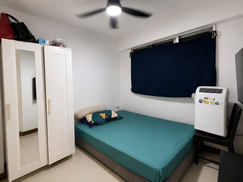 672B Edgefield Plains, 672B Edgefield Plains, 2 Bedrooms, 700 sqft, HDB Flat For Sale, by Wells Lim, 500203304 - Bedroom - PropertyGuru.com.sg