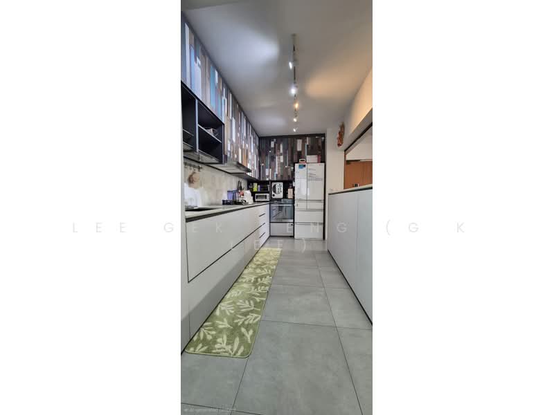 443A Bukit Batok West Avenue 8, 443A Bukit Batok West Avenue 8, 3 Bedrooms, 1,205 sqft, HDB Flat For Sale, by Lee Gek Keng (G K Lee), 500203306 - Kitchen - PropertyGuru.com.sg