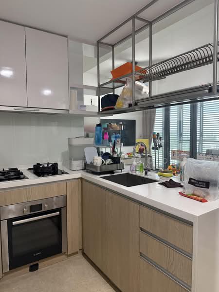 Watertown, 65 Punggol Central, 2 Bedrooms, 904 sqft, Condominium For Rent, by Julia Khoo, 500203307 - Kitchen - PropertyGuru.com.sg