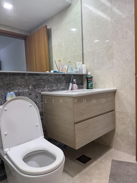 Watertown, 65 Punggol Central, 2 Bedrooms, 904 sqft, Condominium For Rent, by Julia Khoo, 500203307 - Bathroom - PropertyGuru.com.sg
