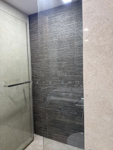 Watertown, 65 Punggol Central, 2 Bedrooms, 904 sqft, Condominium For Rent, by Julia Khoo, 500203307 - Bathroom - PropertyGuru.com.sg