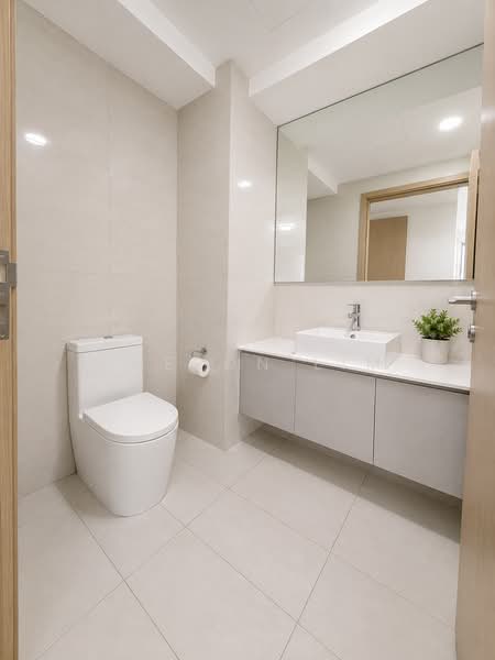 SkyPark Residences, Sembawang Drive, 5 Bedrooms, 1,593 sqft, Executive Condominium For Sale, by Pheron Lim, 500203308 - Bathroom - PropertyGuru.com.sg