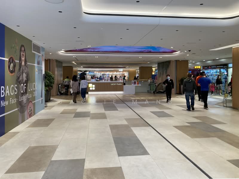 Lucky Plaza, 304 Orchard Road, 550 sqft, Mall Shop For Rent, by Jackie Mang, 500203310 - Interior - CommercialGuru.com.sg