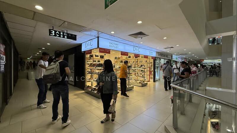 Lucky Plaza, 304 Orchard Road, 550 sqft, Mall Shop For Rent, by Jackie Mang, 500203310 - Interior - CommercialGuru.com.sg