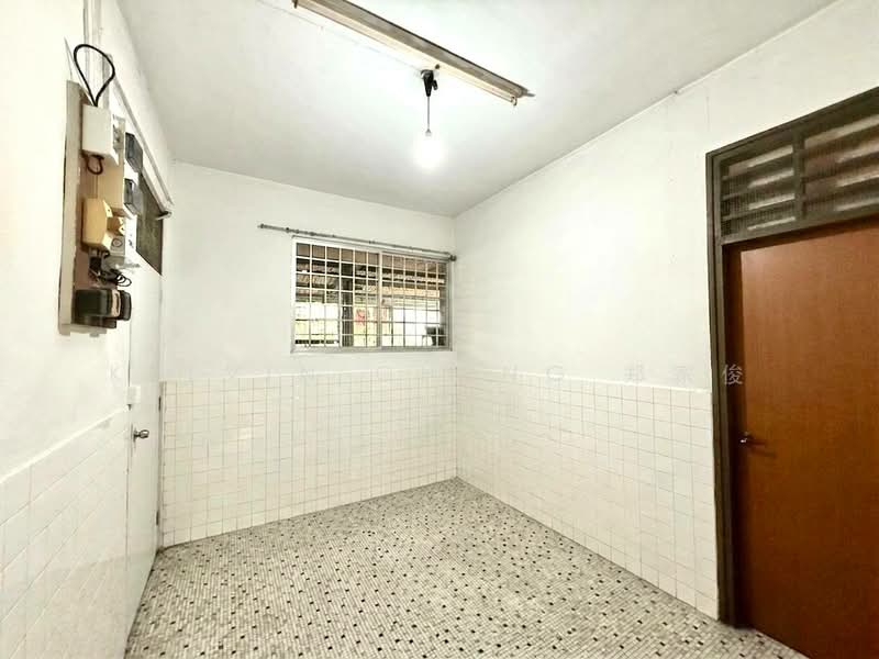 Yugi Garden, Jalan Chempaka Kuning, 4 Bedrooms, 1,471 sqft, Semi-Detached House For Sale, by Kelvin Cheng 郑家俊, 500203311 - Interior - PropertyGuru.com.sg