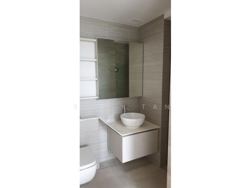 High Park Residences, 21 Fernvale Road, 2 Bedrooms, 678 sqft, Condominium For Rent, by Stacy Tan, 500203316 - Bathroom - PropertyGuru.com.sg