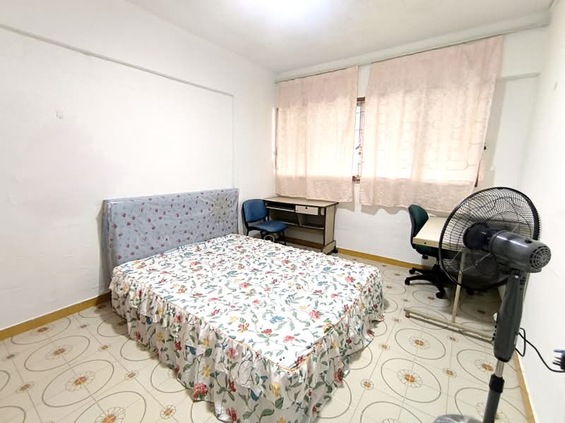 272 Tampines Street 22, 272 Tampines Street 22, Room Rental, 128 sqft, HDB Flat For Rent, by Kay HO  何杰彬, 500203320 - Bedroom - PropertyGuru.com.sg