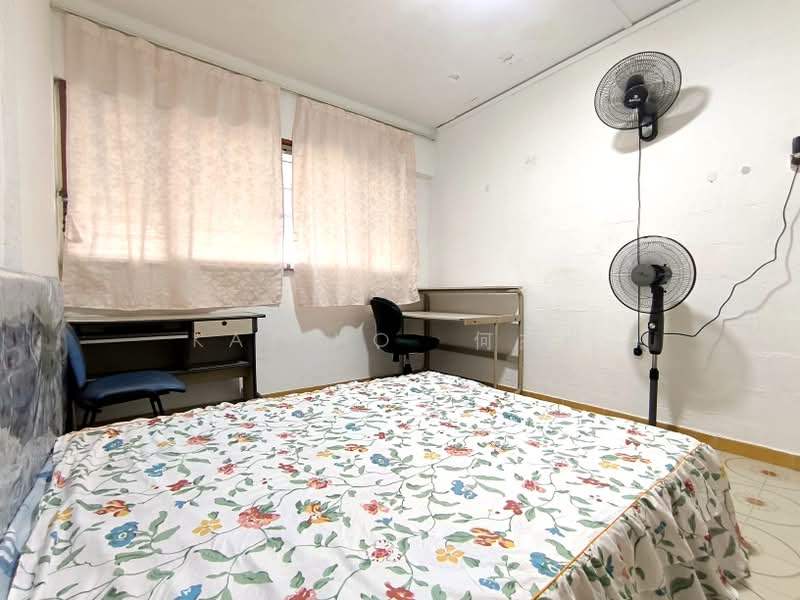 272 Tampines Street 22, 272 Tampines Street 22, Room Rental, 128 sqft, HDB Flat For Rent, by Kay HO  何杰彬, 500203320 - Bedroom - PropertyGuru.com.sg