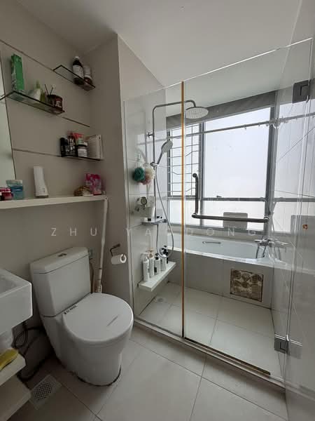 YewTee Residences, 23 Choa Chu Kang North 6, 3 Bedrooms, 1,152 sqft, Condominium For Rent, by Zhu Yaodong, 500203325 - Bathroom - PropertyGuru.com.sg