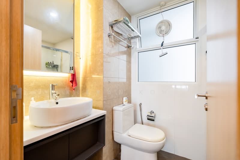 Forestville, 48 Woodlands Drive 16, 3 Bedrooms, 1,066 sqft, Executive Condominium For Sale, by Kieran Koh, 500203331 - Bathroom - PropertyGuru.com.sg