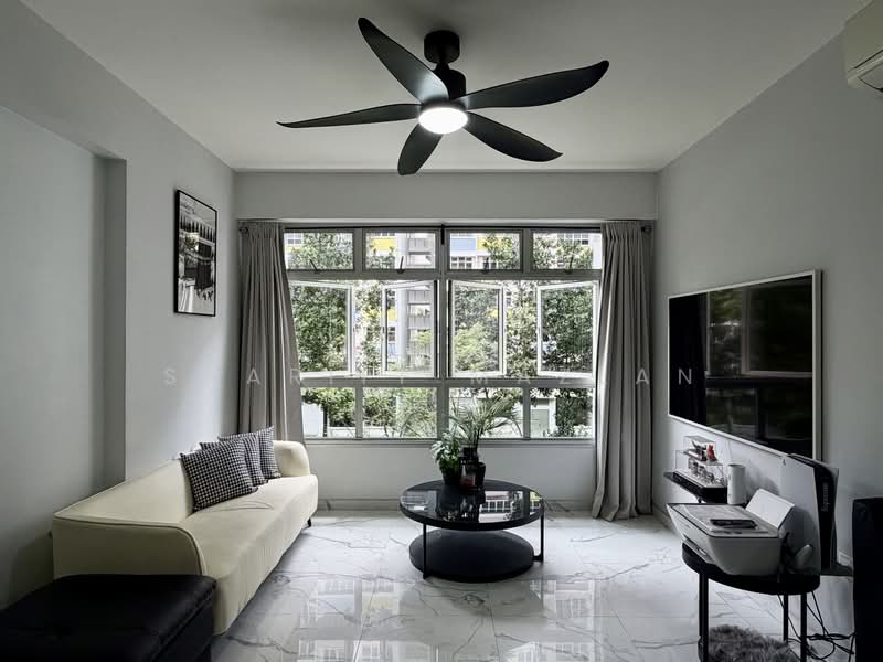 812C Choa Chu Kang Avenue 7, 812C Choa Chu Kang Avenue 7, 3 Bedrooms, 1,001 sqft, HDB Flat For Sale, by Shariff Mazlan, 500203332 - Living Room - PropertyGuru.com.sg